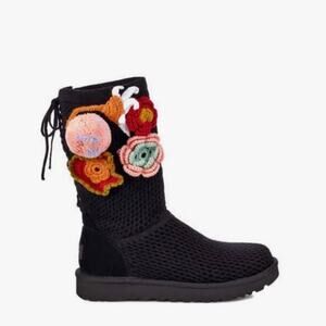 UGG Classic Floral Crochet in Black Size 6